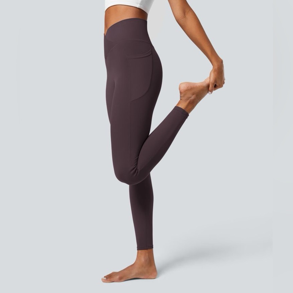 Halara Softlyzero Crossover Pocket Plain Leggings… - image 3